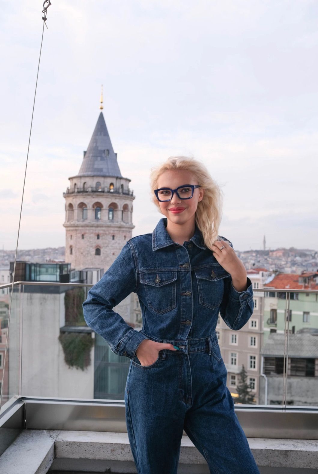 İstanbul’da düzenlenen törende, 17 yaşındaki toplum lideri ve World111 adlı uluslararası çevre örgütünün kurucusu Mari Khruleva-Budnik, iklim değişikliğiyle mücadeledeki başarılarından dolayı Lifetime Achievements Award ödülüne layık görüldü.