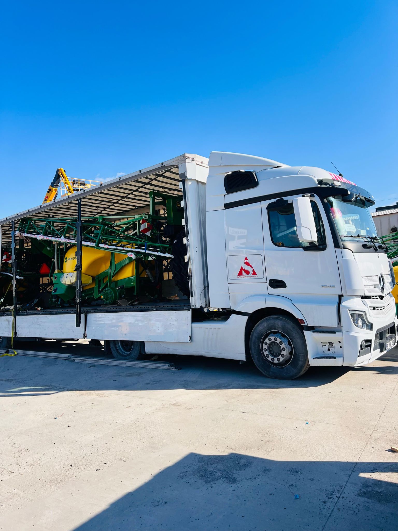 Dubai Nakliye Hizmetlerinde Güvenin Adı: Saygınlar Transport